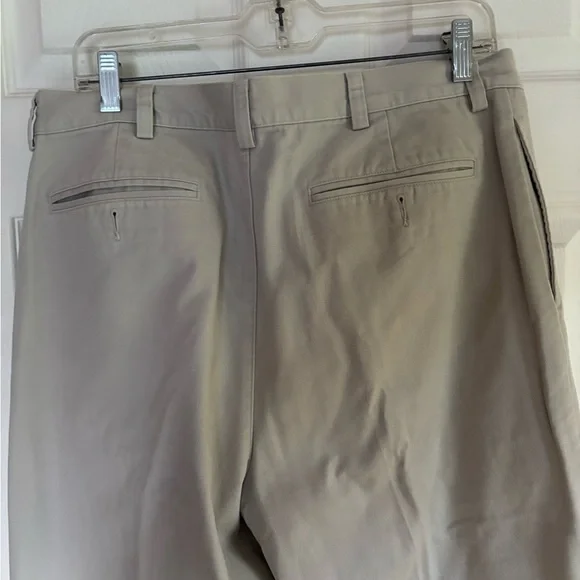 LL Bean - Men’s Flannel lined pant 34”x 34” Khaki - Picture 4 of 6